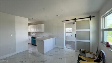 21043 Gladis Ave in Port Charlotte, FL - Building Photo - Building Photo