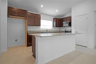 2906 Lavanda Dr in Haines City, FL - Building Photo - Building Photo