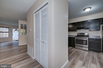 5 Ford Ln in Berlin, NJ - Building Photo - Building Photo