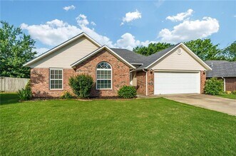 5234 S 62nd St in Rogers, AR - Building Photo - Building Photo