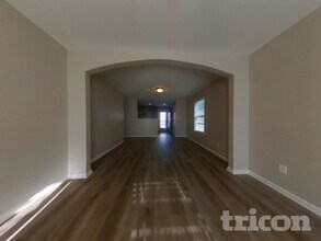 377 Longfellows Ln in Elgin, SC - Foto de edificio - Building Photo