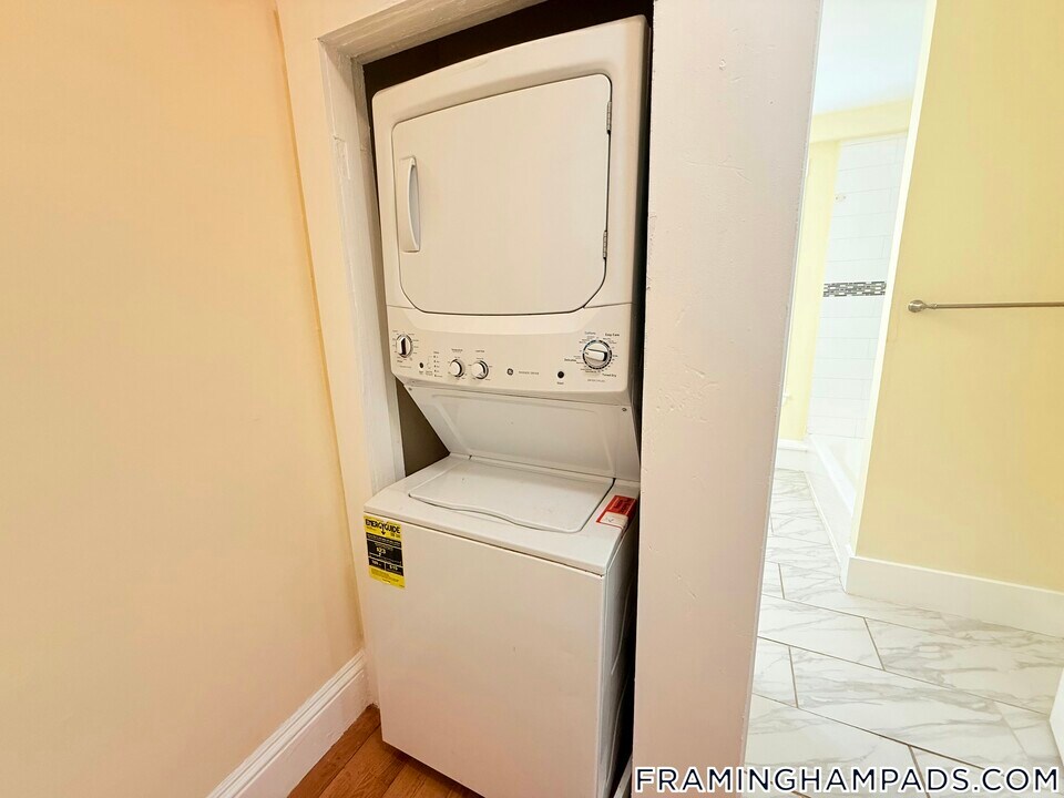 22 Centennial Pl in Framingham, MA - Building Photo