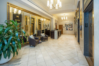 The Residences at Barnett in Jacksonville, FL - Foto de edificio - Lobby