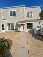 12 Parkview Cir in Grand Forks, ND - Building Photo - Building Photo