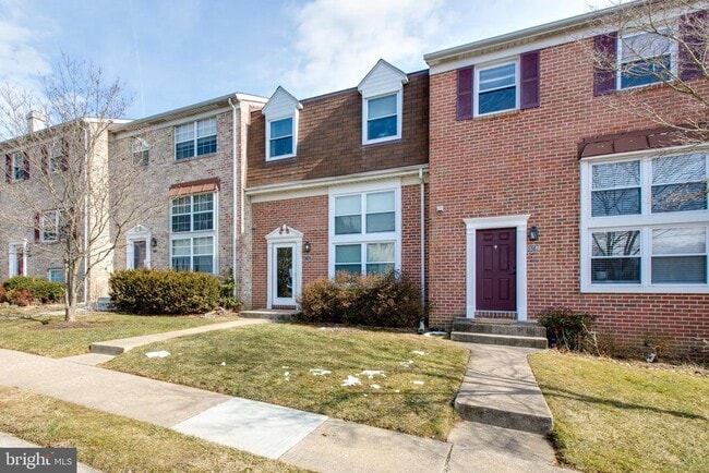 property at 3570 Lowlen Ct