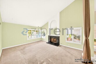 24675 Mendocino Ct in Laguna Hills, CA - Foto de edificio - Building Photo