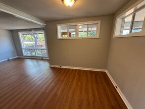 129 Wahikuli Rd in Lahaina, HI - Building Photo - Building Photo