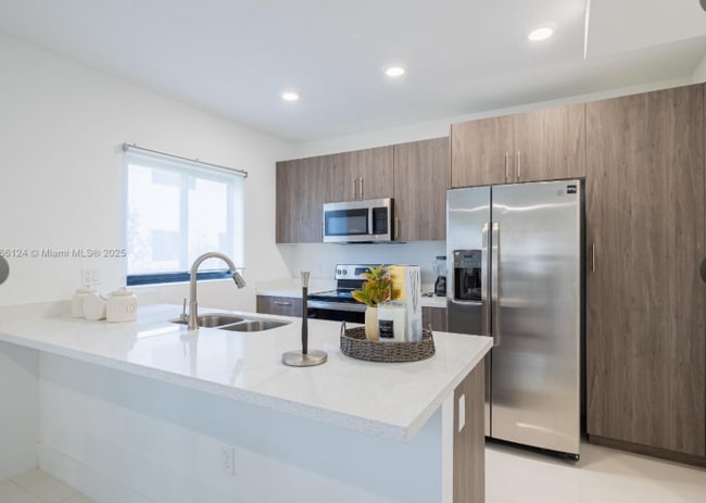 1184 NW 2nd Ln in Florida City, FL - Building Photo - Building Photo