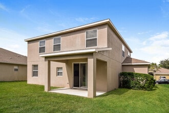 5921 Cape Loop in Land O Lakes, FL - Foto de edificio - Building Photo