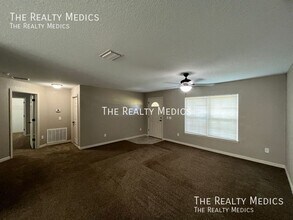 325 Malauka Loop in Ocklawaha, FL - Building Photo - Building Photo
