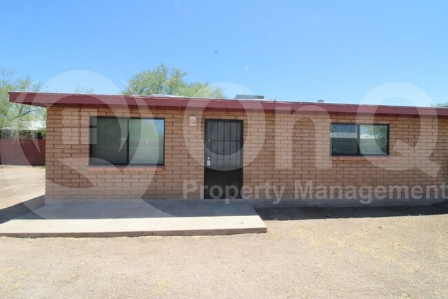 property at 53 S Melrose Ave