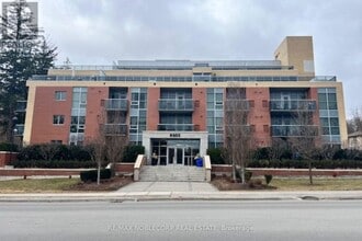 8302 Islington Ave. in Vaughan, ON - Building Photo - Building Photo