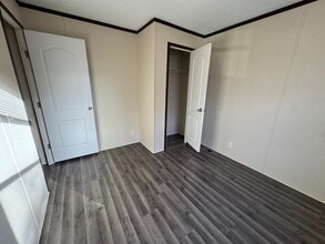 48582 Lakeview E in Shelby Township, MI - Building Photo - Building Photo