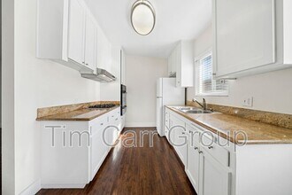 271 16th Pl in Costa Mesa, CA - Building Photo - Building Photo