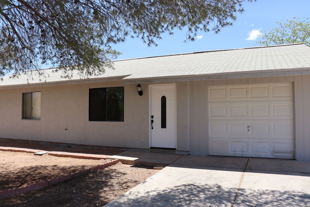 412 N Schrader Rd in Sierra Vista, AZ - Building Photo