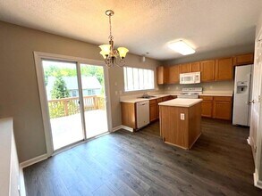 1106 Coquina Ct in Mebane, NC - Building Photo - Building Photo