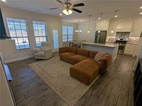 1040 E Skyline Lp in Centerton, AR - Building Photo - Building Photo