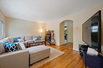 47 Winslow Rd in Brookline, MA - Building Photo - Building Photo