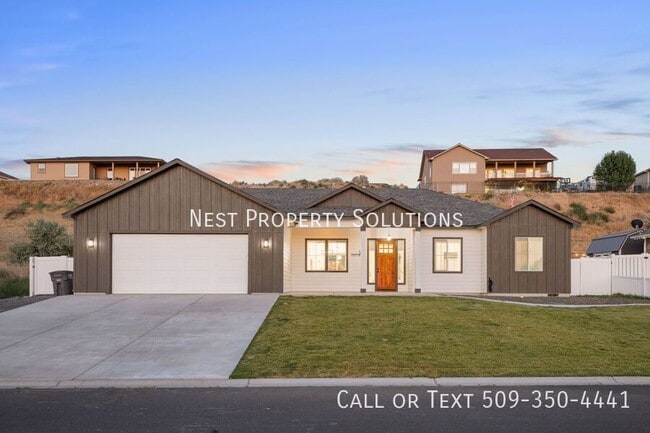 property at 351 Stacy Dr SE