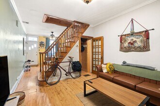 3229 Almond St in Philadelphia, PA - Building Photo - Building Photo