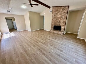 605-607 Connie Dr in Hewitt, TX - Building Photo - Building Photo