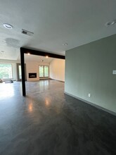 6815 Willamette Dr in Austin, TX - Building Photo - Building Photo