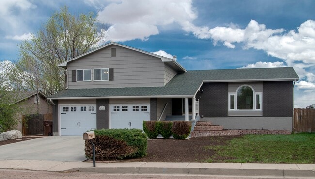 6965 Sugar Creek Cir in Colorado Springs, CO - Building Photo - Building Photo