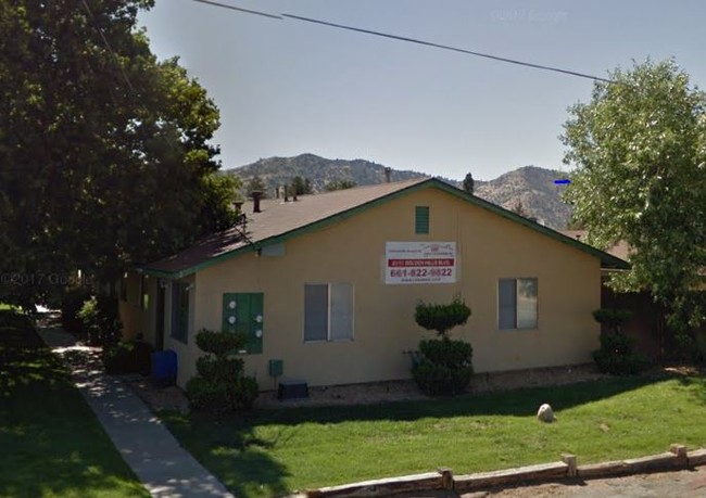 21111 Golden Hills Blvd in Tehachapi, CA - Building Photo - Other