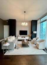 1065 Peachtree St NE in Atlanta, GA - Foto de edificio - Building Photo