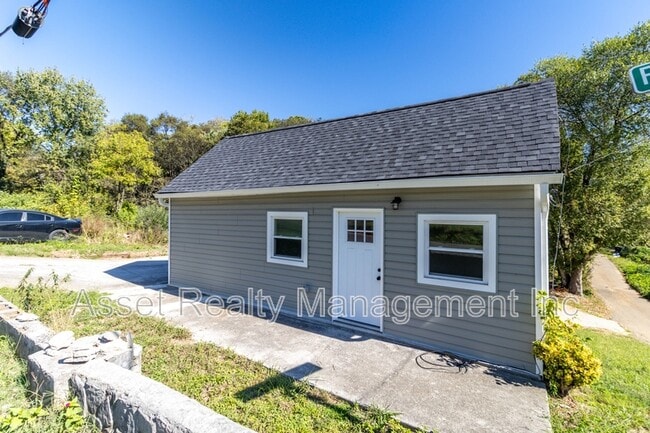 property at 128 Pickering St