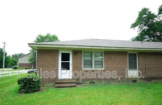 property at 1901 Peachtree St