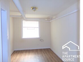 6574 N Lakewood Ave in Chicago, IL - Building Photo - Building Photo