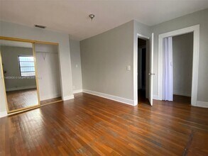 2369 SW 17th St-Unit -1 in Miami, FL - Building Photo - Building Photo