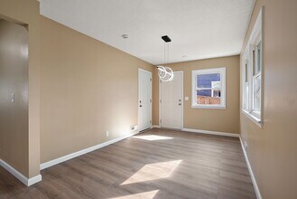 7961 59th Ave N in Minneapolis, MN - Building Photo - Building Photo