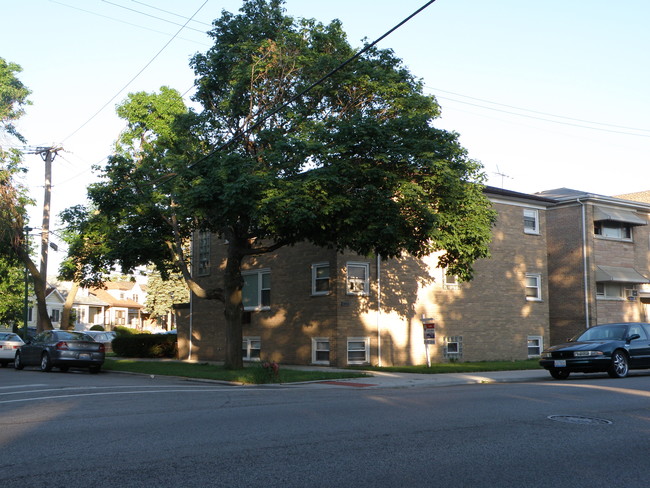 5154 N Elston Ave in Chicago, IL - Foto de edificio - Building Photo