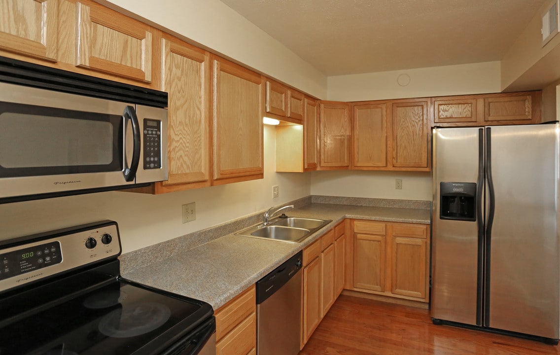Ridgewood Apartments in Fort Thomas, KY - Foto de edificio