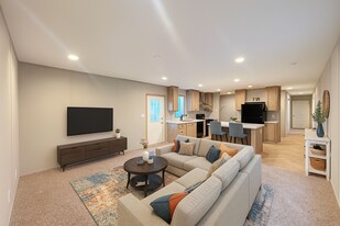 10610 State Rte 762 in Lockbourne, OH - Building Photo