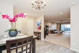 2700 Bellefontaine in Houston, TX - Foto de edificio - Building Photo