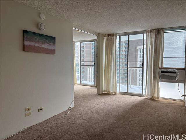 1617 Kapiolani Blvd in Honolulu, HI - Building Photo - Building Photo