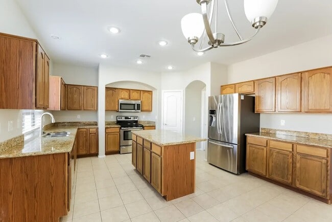 4215 S 104th Ln in Tolleson, AZ - Building Photo - Building Photo