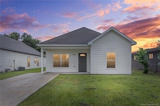 719 16th St in Lake Charles, LA - Building Photo - Building Photo