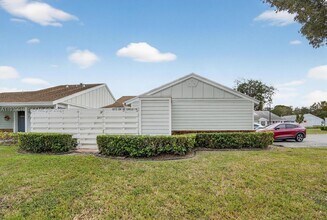 13773 SW 147th Cir Ln in Miami, FL - Building Photo - Building Photo