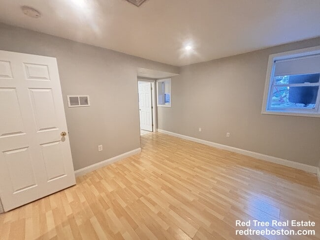 property at 10 Strathmore Rd