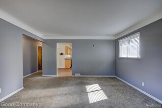 8961 Laurence Ave in Allen Park, MI - Building Photo - Building Photo