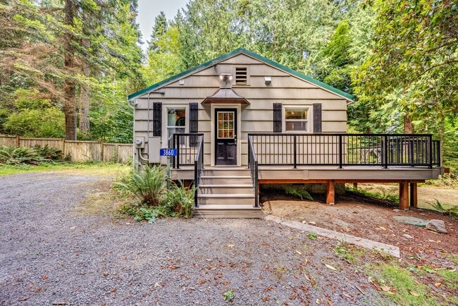 3860 NE State Hwy 104 in Poulsbo, WA - Building Photo - Building Photo