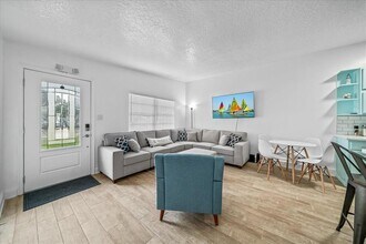 215 Jefferson Ave in Cape Canaveral, FL - Building Photo - Building Photo