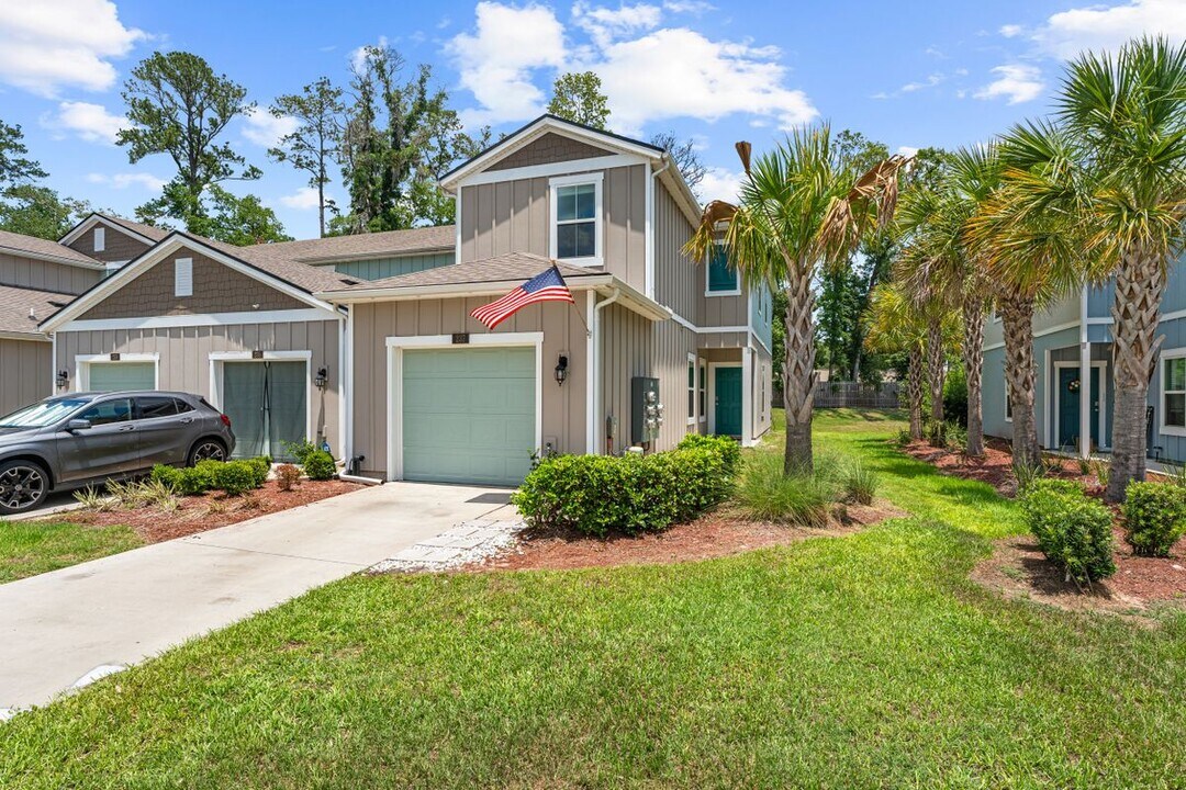 237 Aralia Ln in Jacksonville, FL - Building Photo