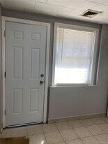 974 Suffolk Ave in Brentwood, NY - Building Photo