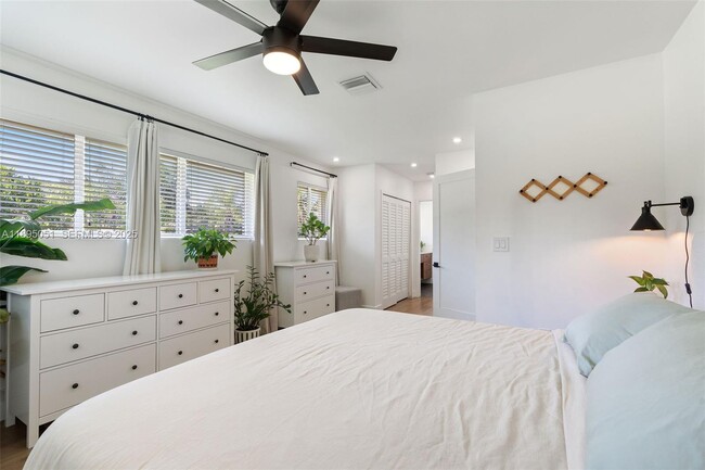 8121 SW 97th Terrace