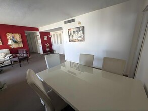 17021 N Bay Rd, Unit 706 in Sunny Isles Beach, FL - Building Photo - Building Photo